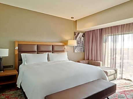 Deluxe King Room