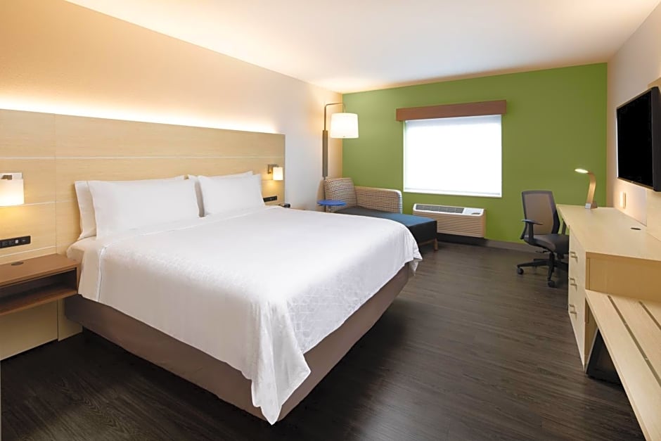 Holiday Inn Express & Suites Ft Myers Beach-Sanibel Gateway