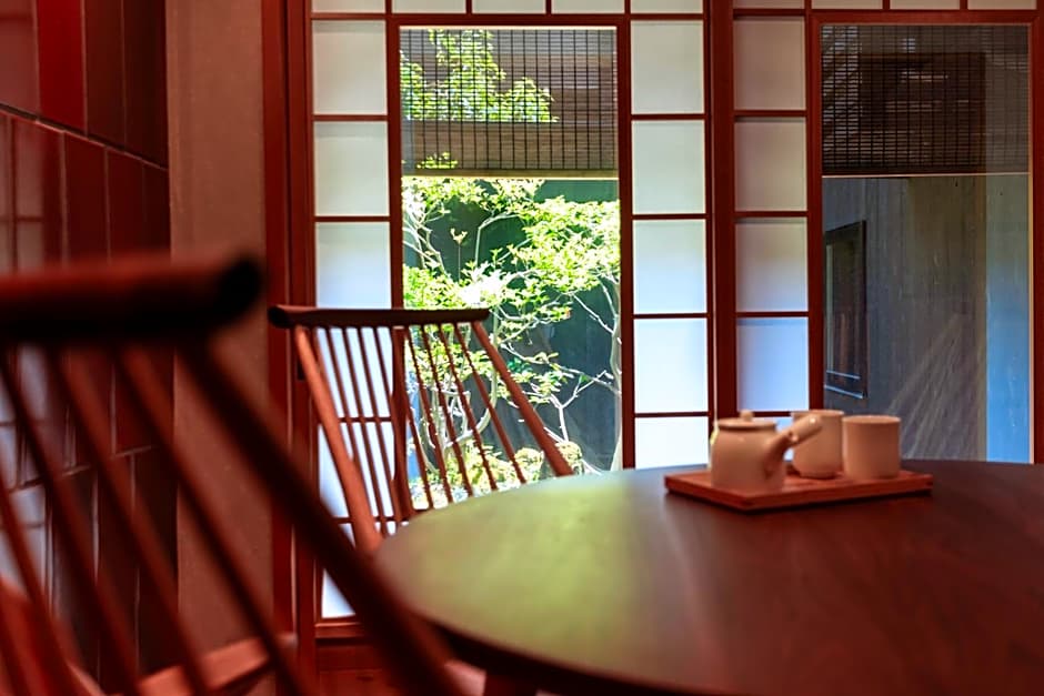 Rinn Machiya Kuon