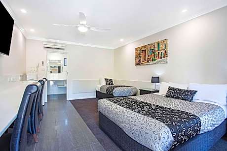 Comfort Inn May Park