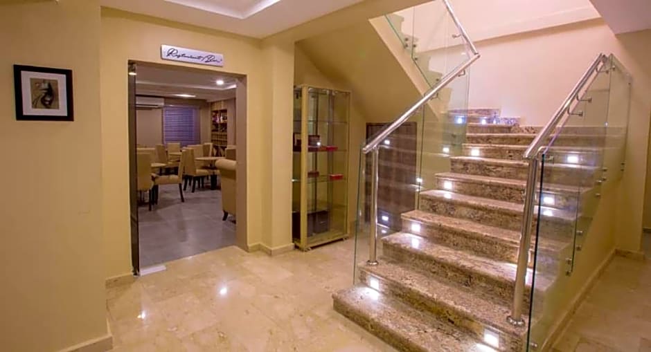 IVANA RESIDENCE APARTMENTS AND SUITES