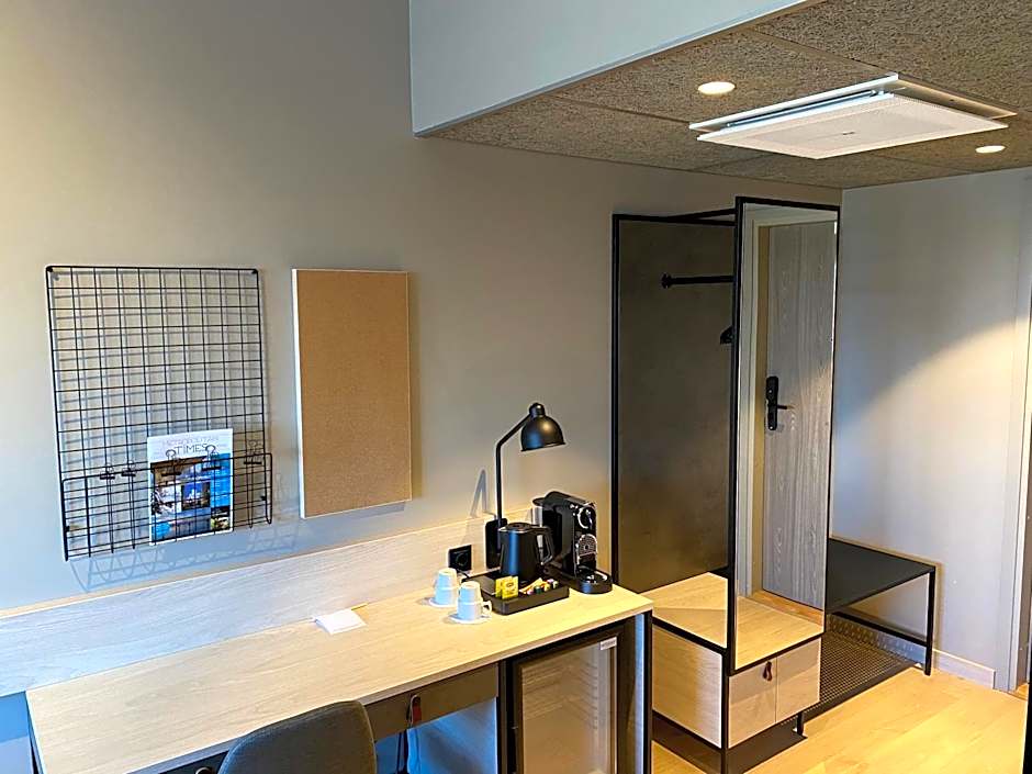 Skyline Airport Hotel