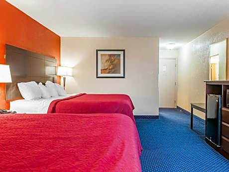 Queen Room with Two Queen Beds - Non-Smoking