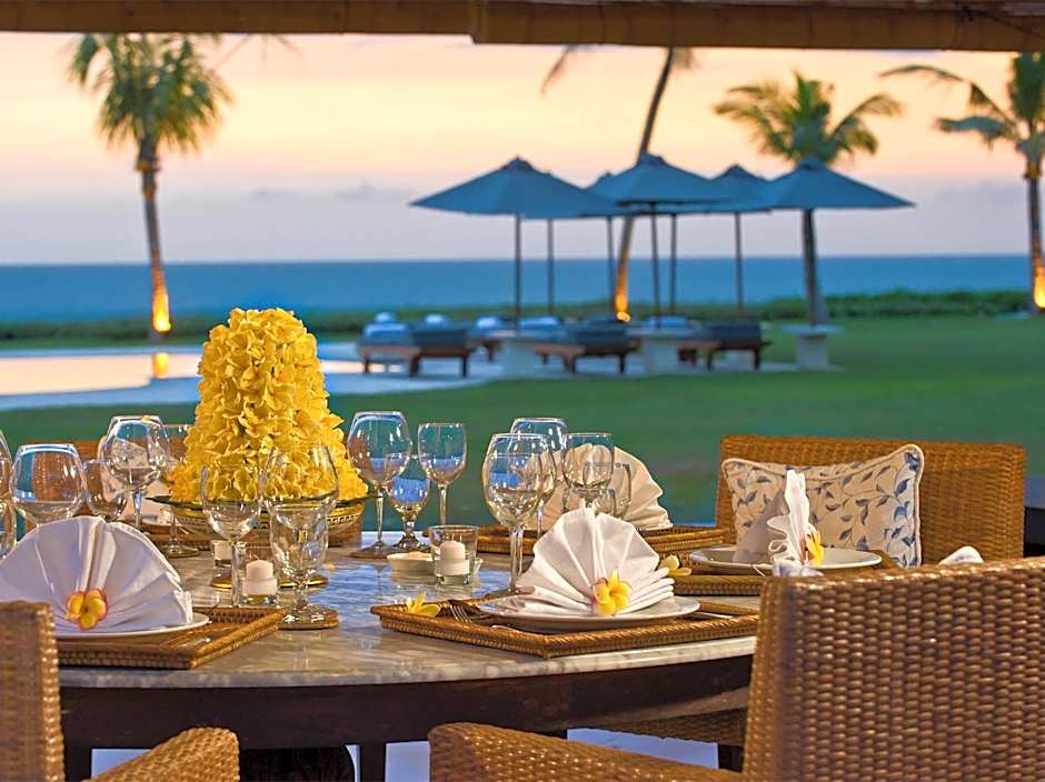Villa Atas Ombak