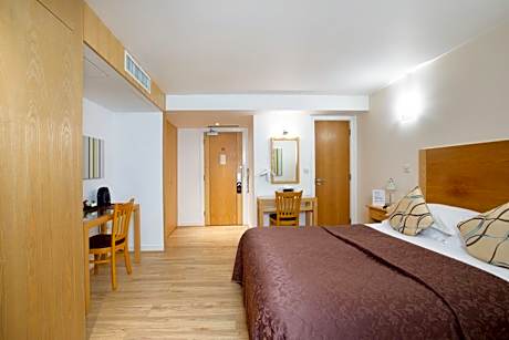 Executive Studio Suite