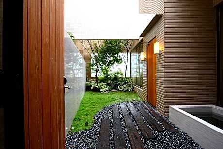 Suite with Garden View