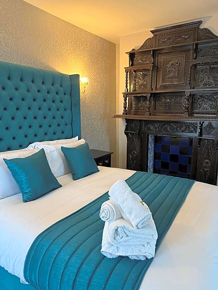 Lyons Woodlands Hall