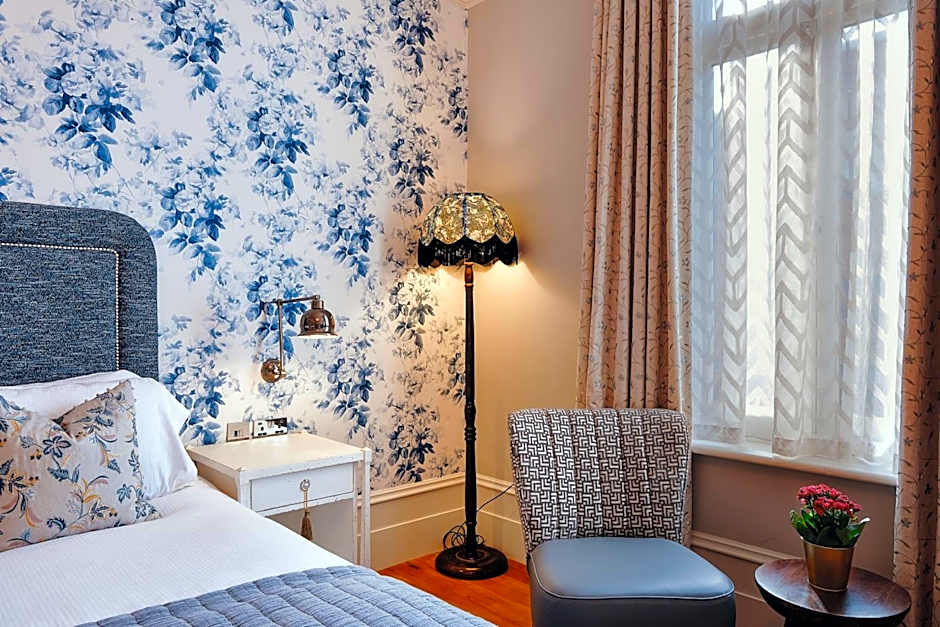 The Black Lion Pub & Boutique Guesthouse