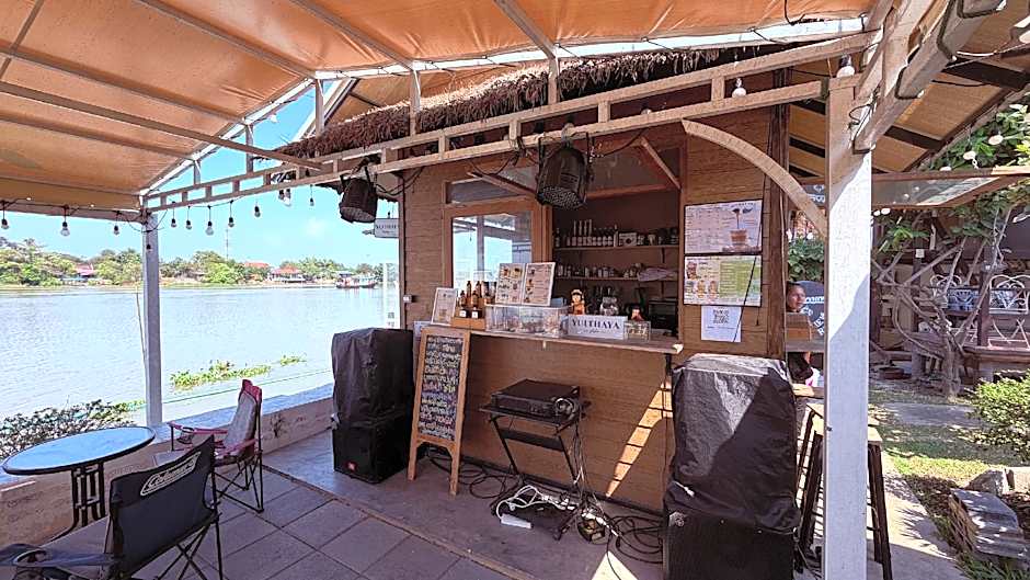 Ayutthaya Garden River Home