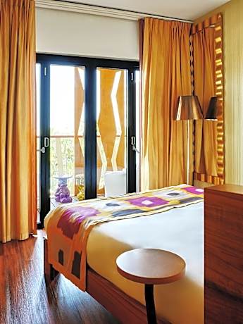Deluxe Double Room with Garden View