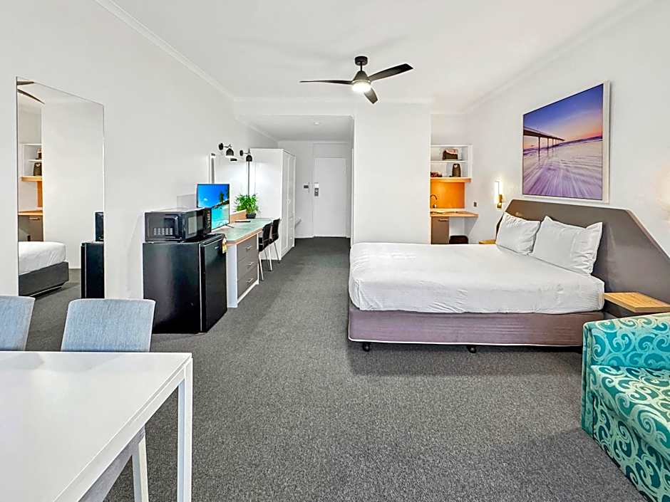 Golden Sands Motor Inn