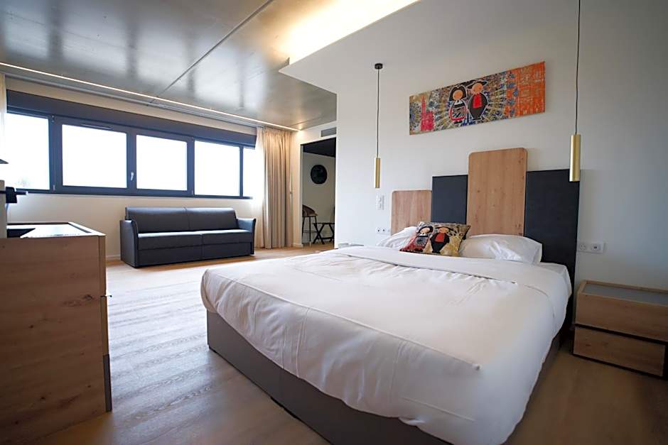 Arrow Hotel