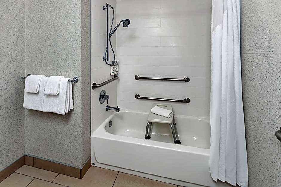 Holiday Inn Express Hotel & Suites Chicago South Lansing By IHG