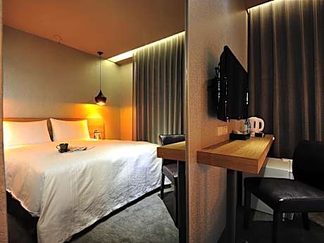 Superior Double Window