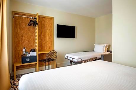 Family Room with One Double Bed and Sofa Bed - Non-Smoking