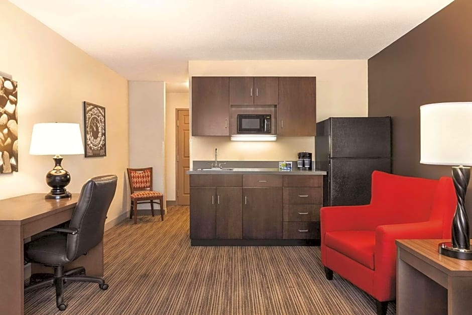 Country Inn & Suites by Radisson, Albert Lea - Austin
