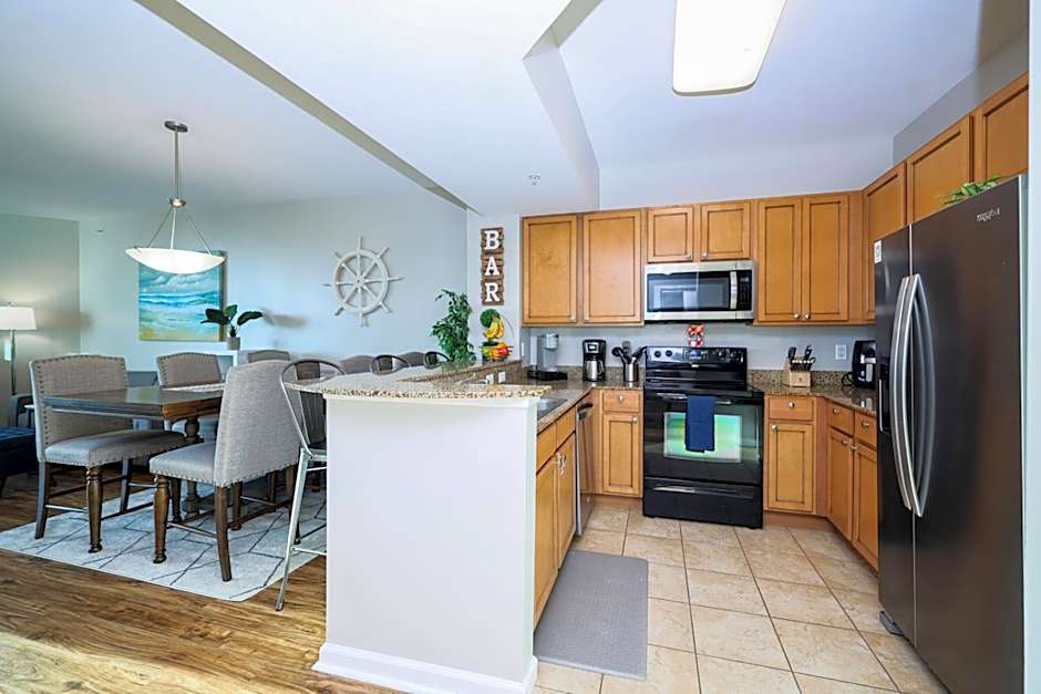 Marvelous 9th Floor Condo Gulf, Pool & Sunset View