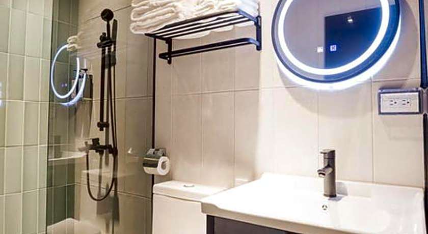 Traveller-Inn Day Moon Hotel