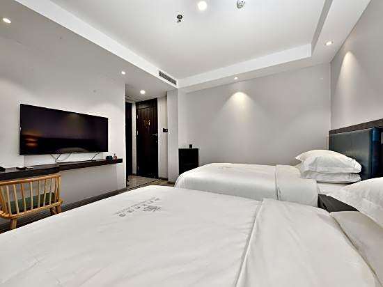 New Beijing Hotel (Guangzhou Sun Yat Sen Memorial Hospital Yide Road Subway Station)
