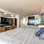 DBR Direct Oceanfront Condo, Daytona Beach, sleeps 4