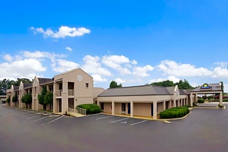 Days Inn by Wyndham Alexander City
