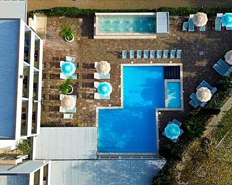 Golden Hotel