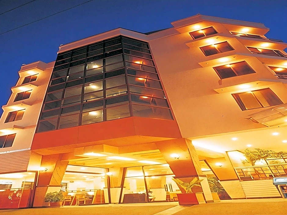 Flipper Lodge Hotel - SHA Extra Plus