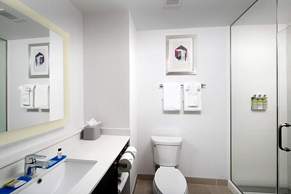 Holiday Inn Express Pensacola Downtown by IHG