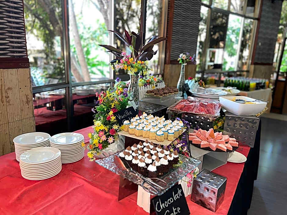 Nokras Riverine Hotel & Spa