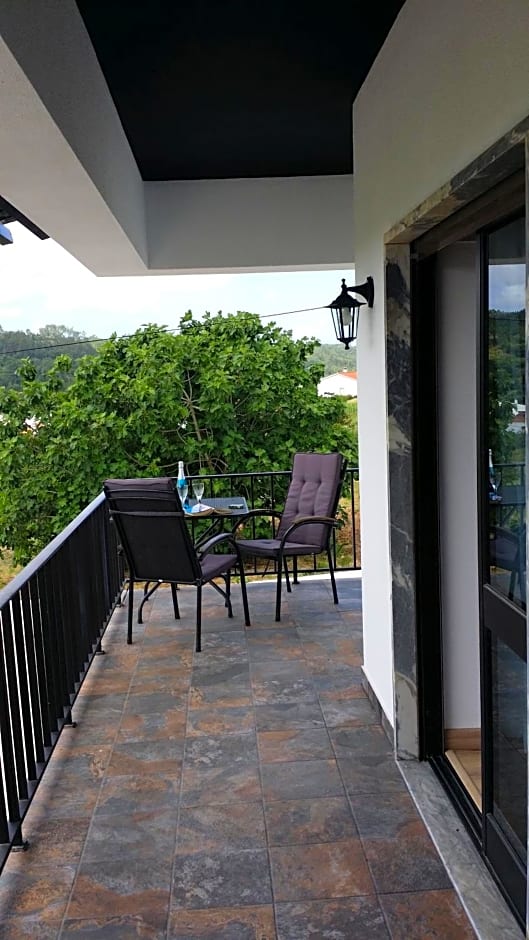 BB Silvercoast Casa das Flores