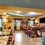 La Quinta Inn & Suites by Wyndham Elizabethtown