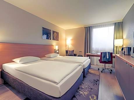 Standard Room With 2 Single Beds And 1 Sofa