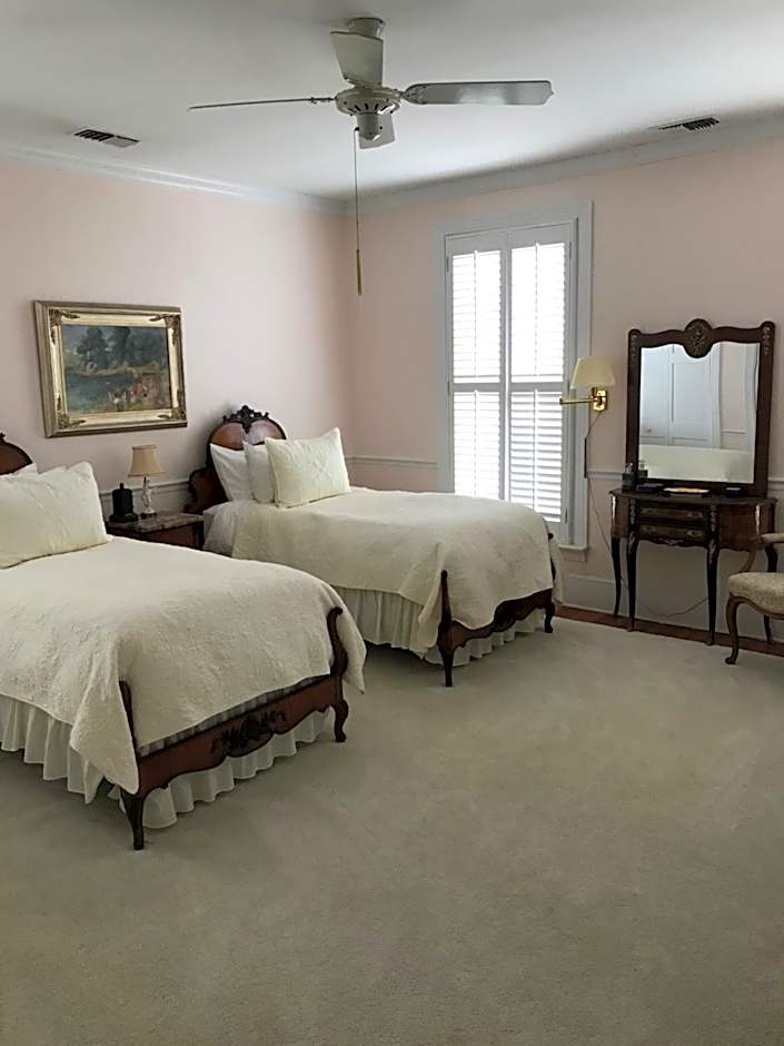 Springwood Inn