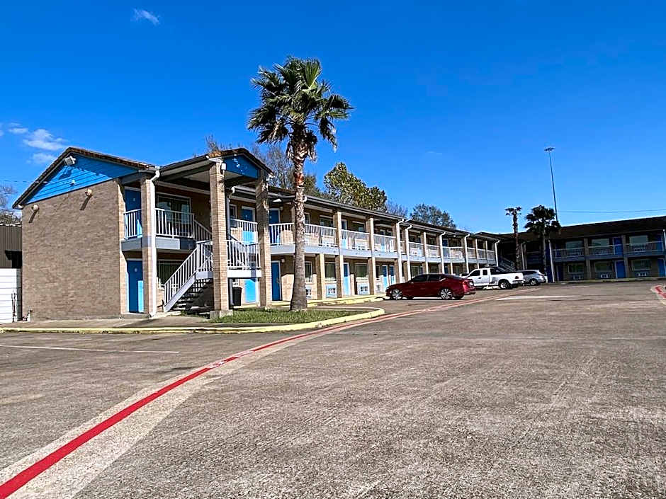 Relax Inn Channelview