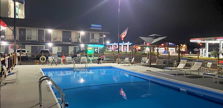Niagara Falls Courtside Inn