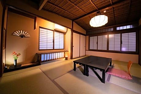 Japanese-Style Twin Room with Private Bathroom
