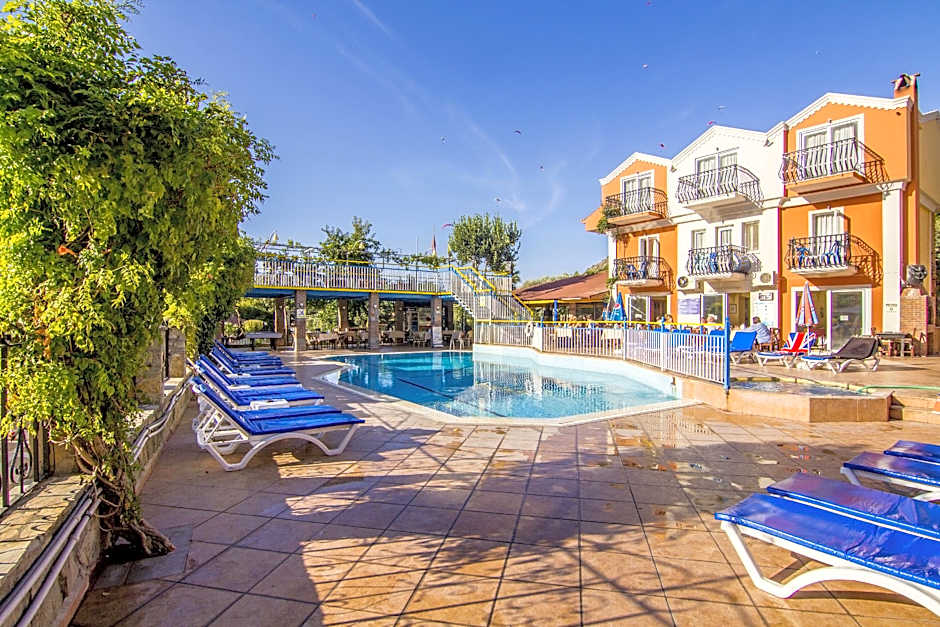 Magic Tulip Beach Hotel