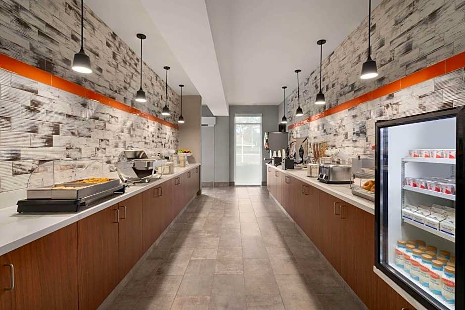 La Quinta Inn & Suites by Wyndham Springfield