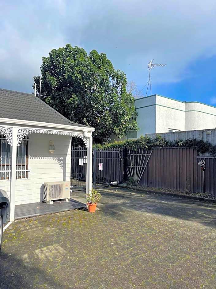 Papakura Pioneer Motor Lodge & Motel