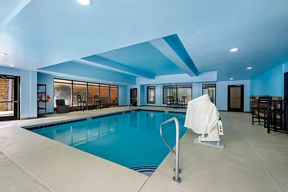 Comfort Suites New Bern near Cherry Point