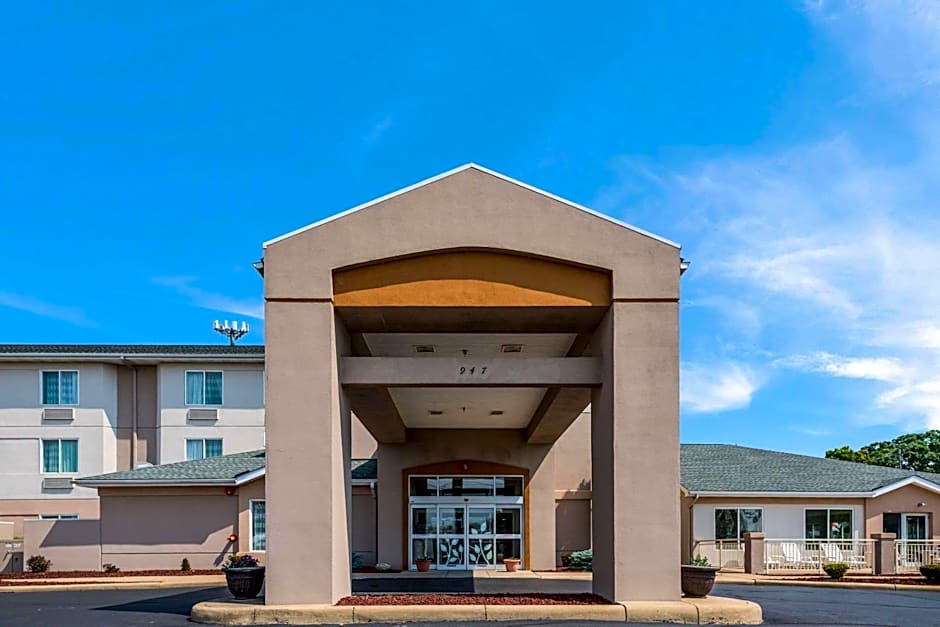 Sleep Inn & Suites Port Clinton