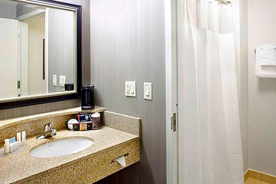 Courtyard by Marriott Akron Stow