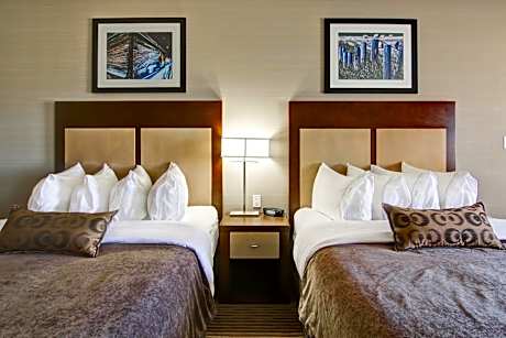 Standard Queen Room with Two Queen Beds