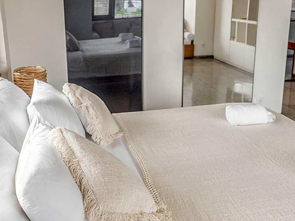 AB Villa & Apartments