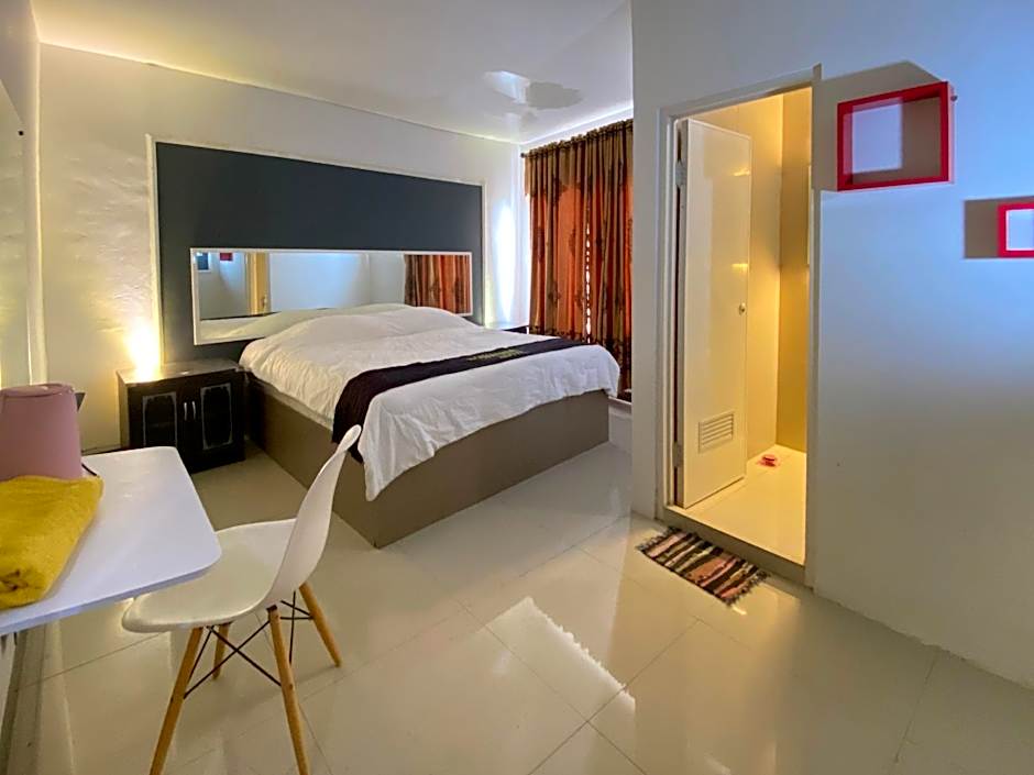 RedDoorz near Bukit Ragas Hotel D'Ayanna Pati