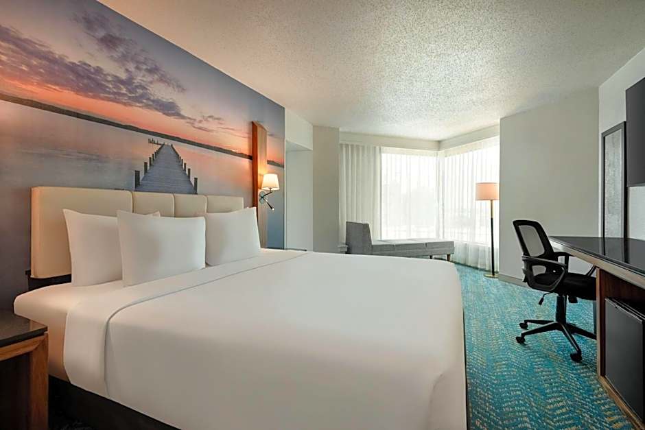 Fort Pontchartrain Detroit, a Wyndham Hotel