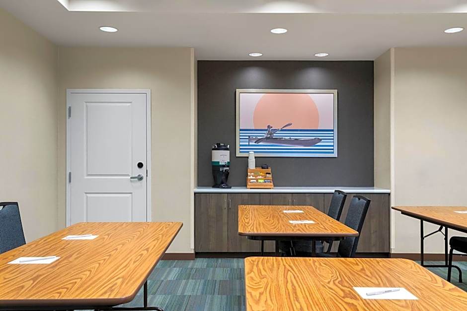 Residence Inn by Marriott Milwaukee West