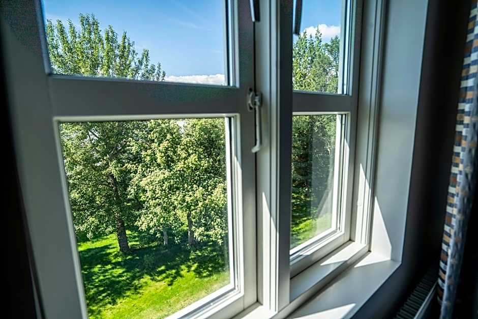 Gistihúsið - Lake Hotel Egilsstadir