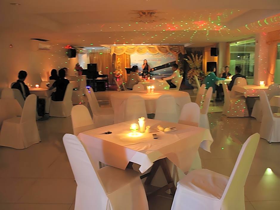 That Phanom River View Hotel