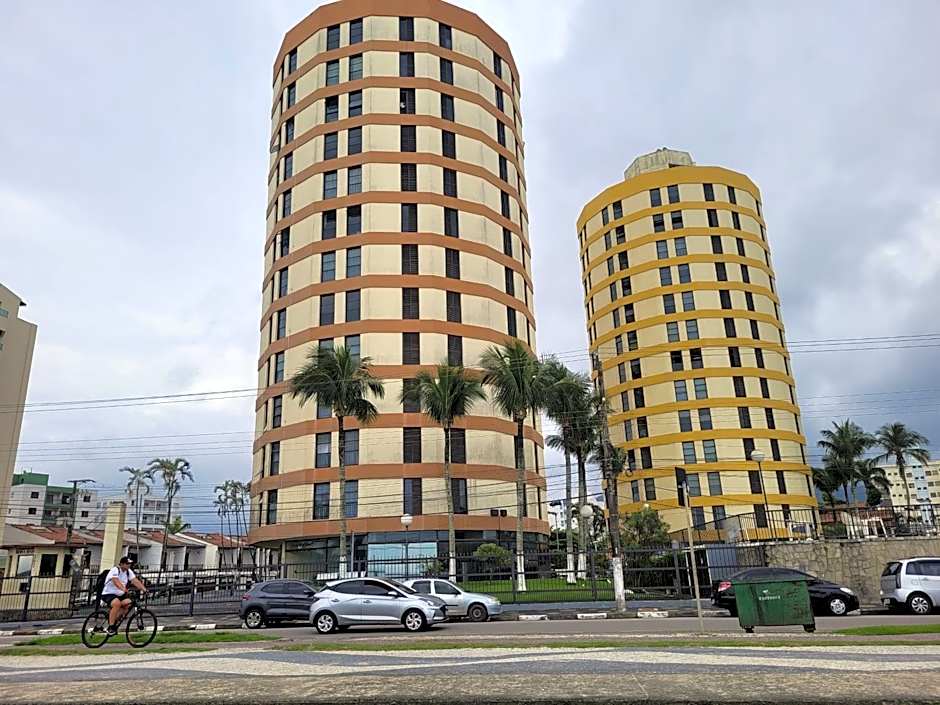 Maravilhoso apto à beira-mar